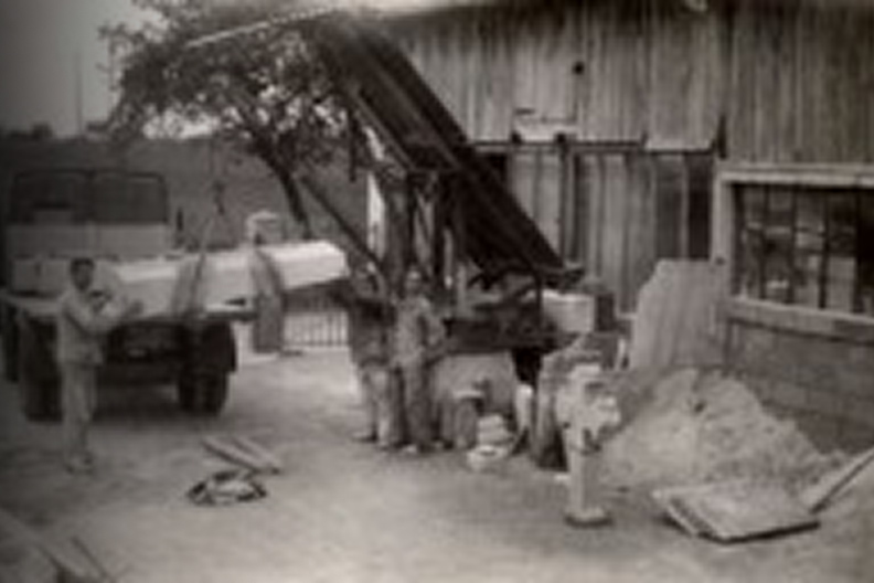 1946